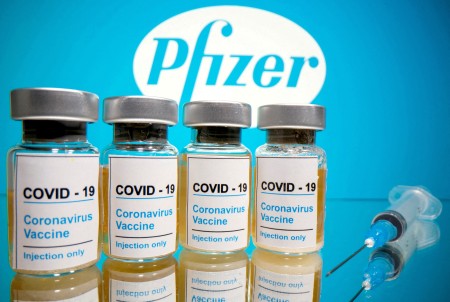 US FDA approves updated COVID shots ahead of fall season